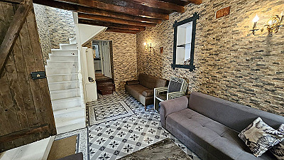 Kumbahçe Satılık Tarihi Taş Ev | 100 Yıllık, Avlulu, Sarnıçlı