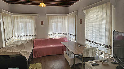 Kumbahçe Satılık Tarihi Taş Ev | 100 Yıllık, Avlulu, Sarnıçlı