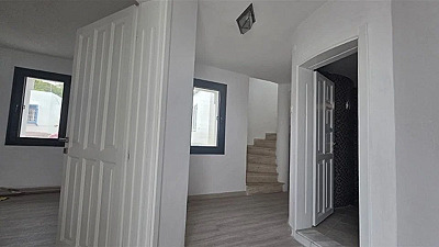 Bodrum Marina'ya 100 m Yenilenmiş 3+1 Triplex Villa | Site İçi